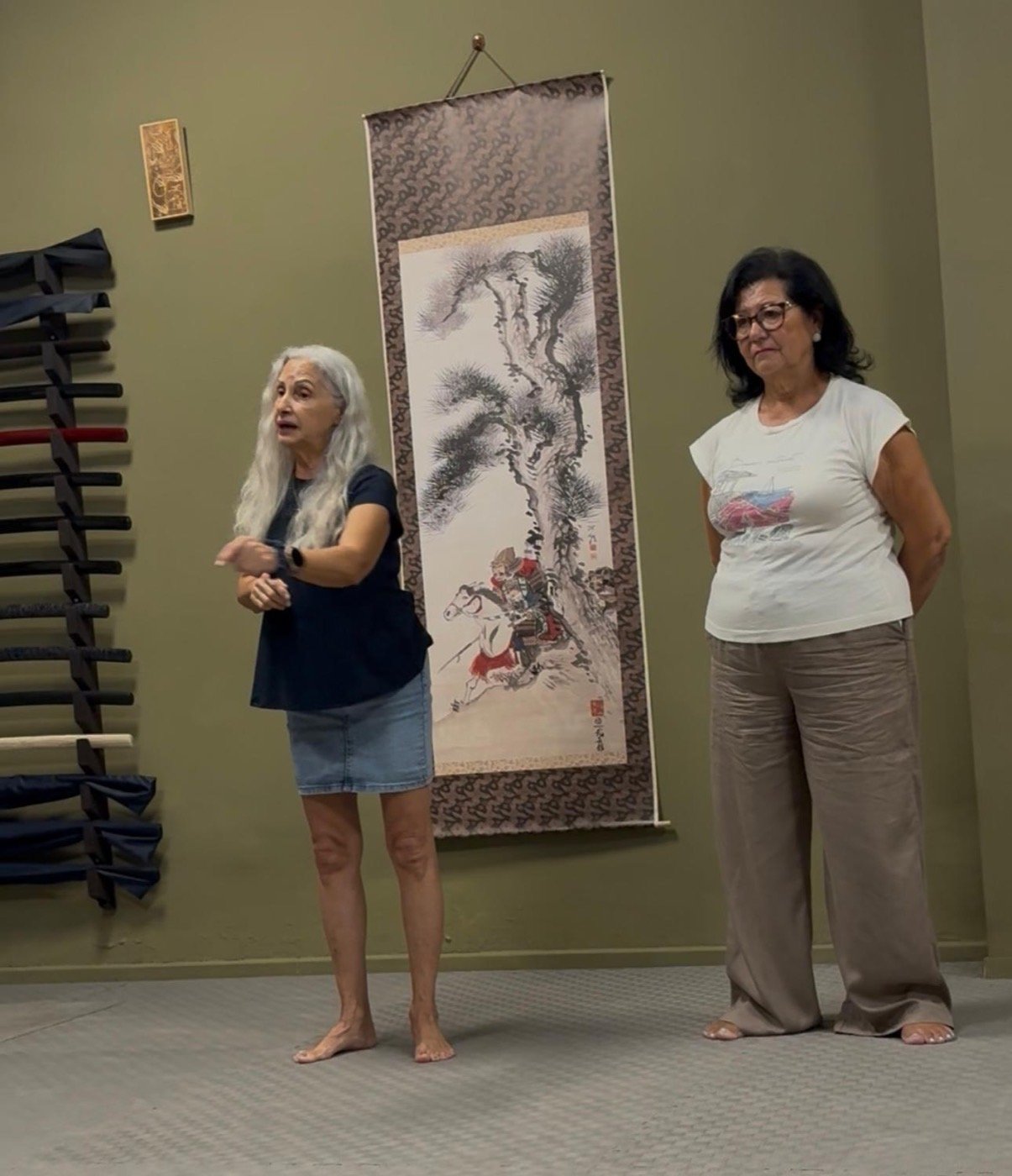 Momento de formación durante el taller de repaso de maestros de Reiki en el dojo Bugeikan de Valencia
